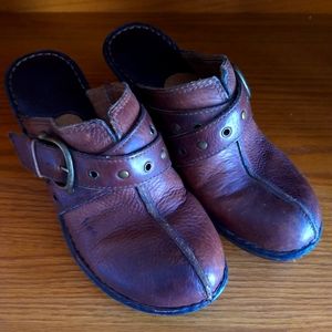 BOC brown leather mules